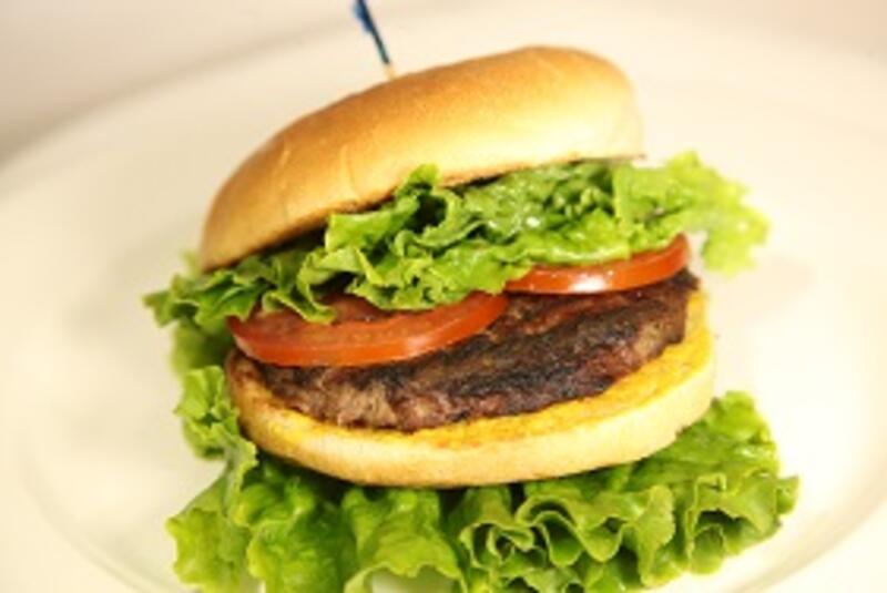 SCC Classic Burger (580 cal)